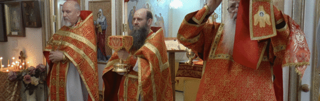 Божественная литургия в храме Святителя Игнатия Брянчанинова